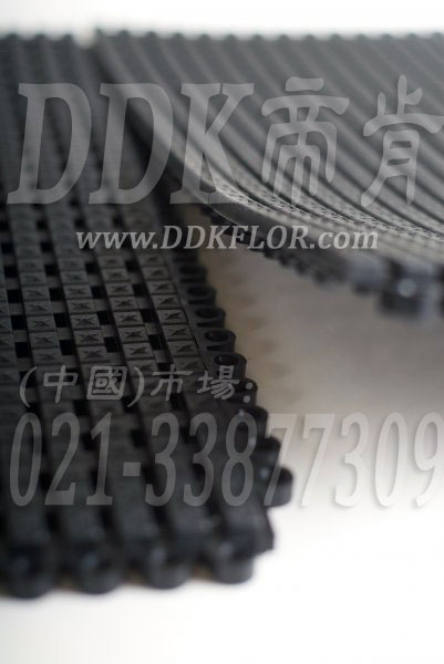 黑色和灰色相拼