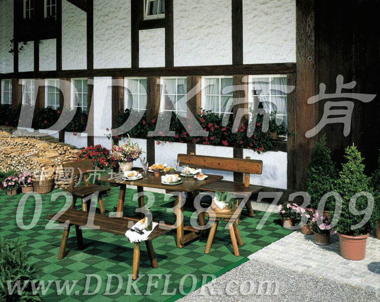 綠色拼裝_花園地面鋪設材料樣板圖片,帝肯(DDK)_8100_T550(室外花園地面材料)效果圖 綠色拼裝_花園地面鋪設材料樣板圖片,帝肯(DDK)_8100_T550(室外花園地面材料)效果圖,戶外地磚,戶外地板,戶外花園地磚,pvc戶外地板,塑料戶外地板,幼兒園戶外地墊,幼兒園戶外地板,戶外地墊,戶外地毯,戶外地膠,戶外塑料地板,戶外塑膠地毯,戶外花園地板,戶外草坪地墊,戶外防滑墊,花園戶外地板,陽臺戶外地板,入戶花園地板,入戶花園地面,室外花園地磚,花園地板磚,露臺花園裝修,室外地板膠,室外地磚,室外地膠,室外塑料地板,室外塑膠地板,室外鏤空拼裝地板,室外防水地板,室外防滑地墊,室外生態(tài)地板,室外環(huán)保地板,室外防腐地板,室外陽臺地板,室外陽臺磚,室外露臺地磚,室外露臺裝修,幼兒園室外地膠