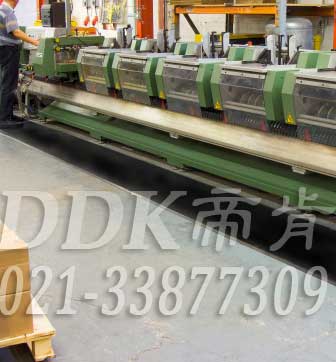 帝肯(DDK)_S350_9979（車(chē)間過(guò)道地面材料）車(chē)間防滑墊,PVC地毯,安全地毯,塑料橡膠地毯,工業(yè)防滑地毯,工廠地毯,工業(yè)地毯,走道地毯,走道地墊,工業(yè)走道地墊,工廠走道地墊,