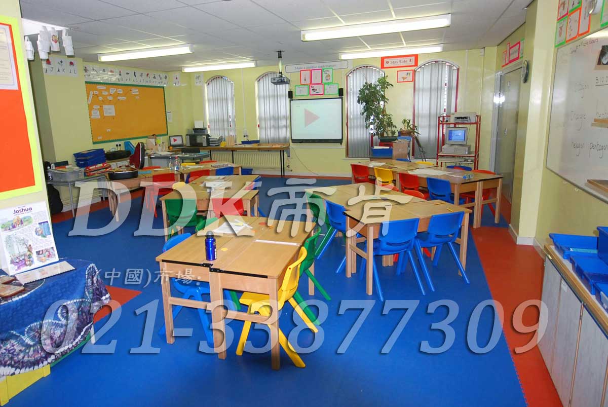 最好的幼兒園地膠_藍色拼裝型幼兒園教室專用地膠（6）樣板圖片,帝肯(DDK)_2000_3377（幼兒園教室地面材料）效果圖,幼兒園pvc塑膠地板,幼兒園地板,幼兒園地板磚,幼兒園地板膠,幼兒園地板革,幼兒園塑料地板,幼兒園室內(nèi)地板,幼兒園拼裝地板,幼兒園教室地板