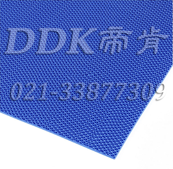 PVC材質(zhì)網(wǎng)格透水藍(lán)色地毯樣板圖片,帝肯(DDK)_1800（Swatch|斯沃基）效果圖，PVC地毯,pvc地膠,pvc地面材料,pvc塑料地毯,pvc塑膠地墊,pvc塑膠地毯,pvc防水地墊,pvc防滑卷材,pvc防滑地墊,pvc防滑地毯,塑料網(wǎng)格防滑地墊,塑料防滑網(wǎng)格墊,網(wǎng)格塑料墊,網(wǎng)孔地墊,網(wǎng)格地墊,網(wǎng)格防滑墊,網(wǎng)狀地毯,網(wǎng)狀防滑墊,網(wǎng)眼防滑,防滑塑料網(wǎng)格,鏤空地膠,多孔防滑地墊,帶孔防滑墊,z字型疏水墊,s紋型防滑墊,s形防滑墊,s形防滑地墊,PVC防滑墊,pvc防滑地膠,排水防滑墊,排水地墊,漏水地墊,漏水地膠,漏水防滑墊,漏水橡膠墊,疏水地毯,疏水地墊,疏水地膠,疏水墊,疏水性材料,疏水防滑地墊,疏水防滑墊,透水地墊,透水地板膠墊,防水地墊,透水防滑塑膠地墊,防水地毯,防水地膠墊,防水墊,防水防滑墊,防滑隔水墊,隔水地墊,隔水地板,隔水材料