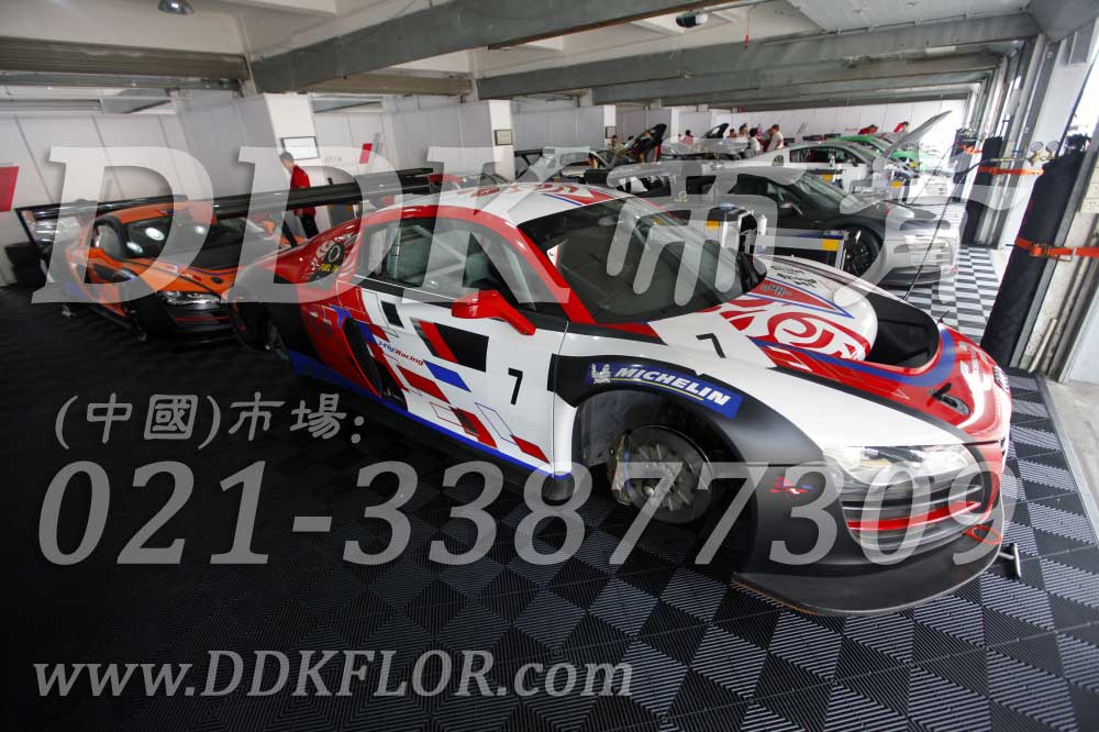 9-F1珠海站汽車維護區(qū)專用黑色抗壓地板樣板圖片,帝肯(DDK)_8100_6008（賽車P房帳篷地板）效果圖，帳篷地膠