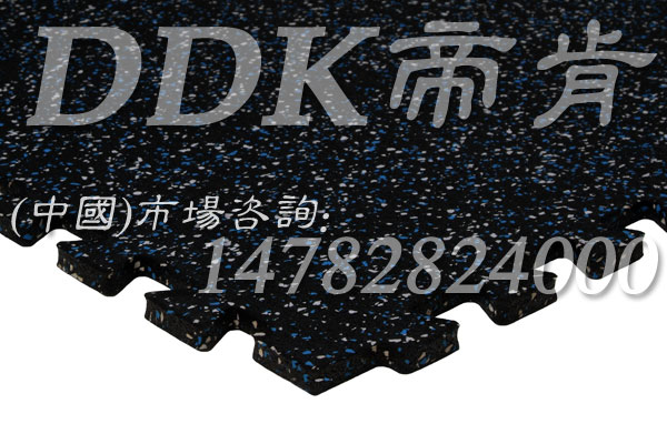 【齒扣式健身房自由力量區(qū)橡膠地墊】藍(lán)白碎點(diǎn)齒扣式健身房橡膠墊樣板圖片,帝肯(DDK)_S3020_P500（Niki|耐柯）效果圖，健身房地墊