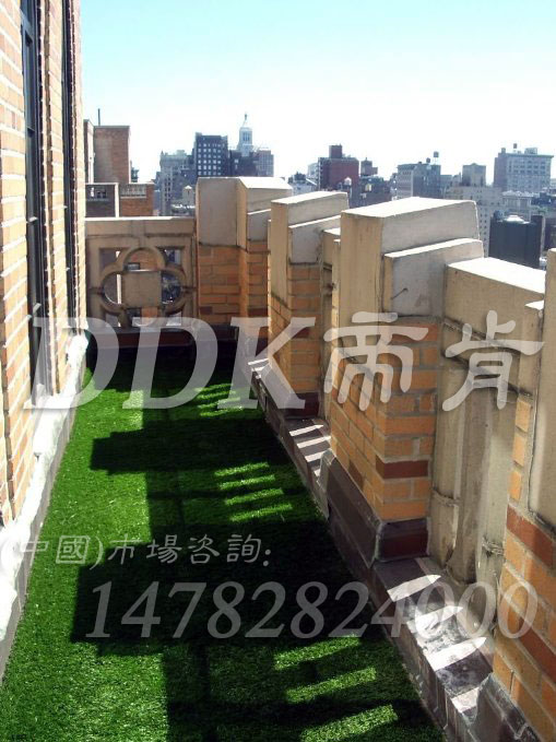 【陽臺不鋪地磚鋪人造草坪】陽臺鋪人造草坪樣板圖片,帝肯(DDK)_6200（Green|歌林）效果圖，戶外塑料草坪,露臺草坪,草坪地毯,人造草坪,仿真草坪